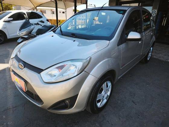 FORD FIESTA 1.6 ROCAM 8V FLEX 4P MANUAL FORD FIESTA 1.6 ROCAM 8V FLEX 4P MANUAL